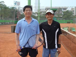 96年度網球會內賽-鍾技師與阮技師比賽合影